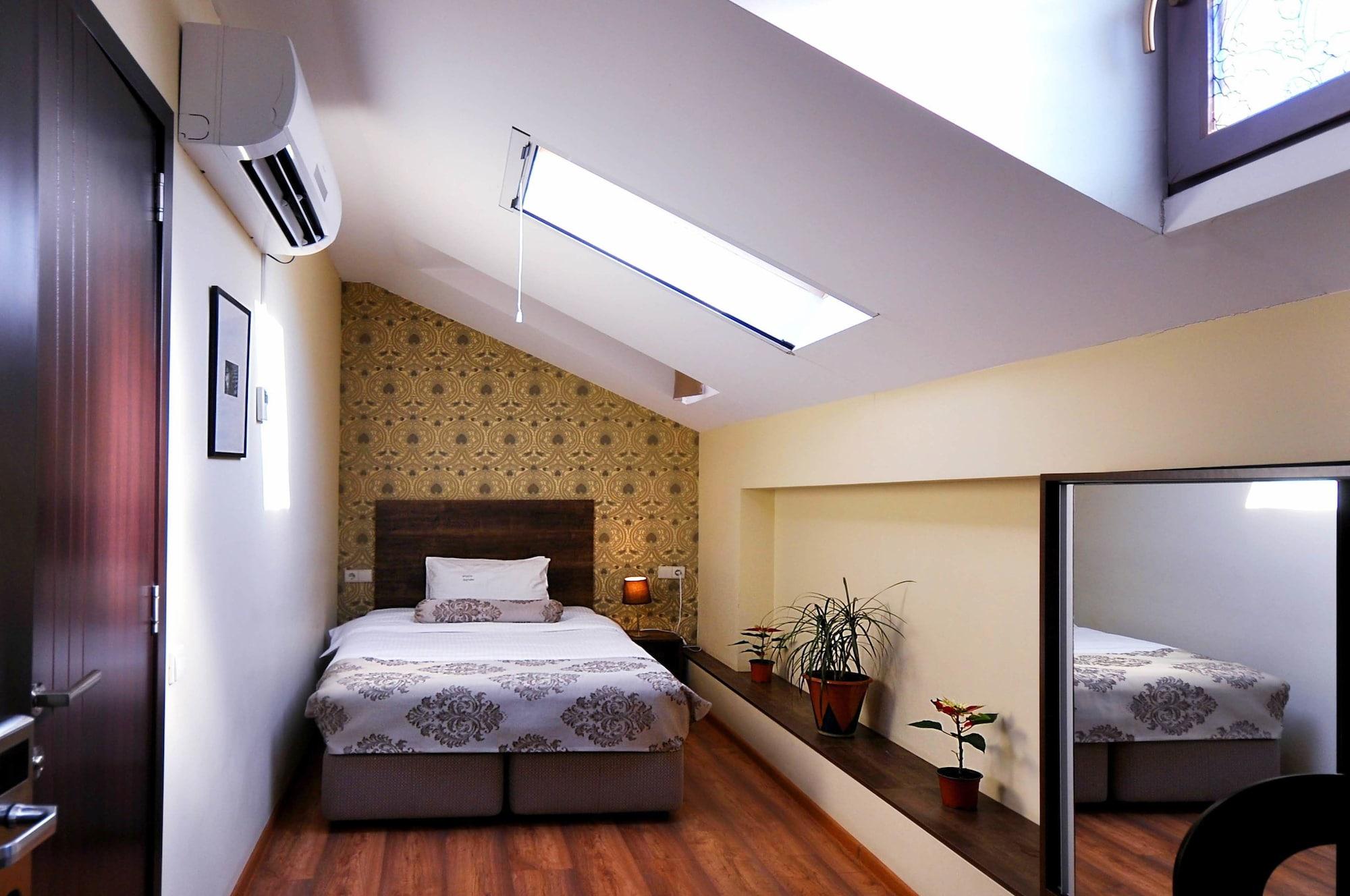 Tekla Palace By Urban Hotel 3*
