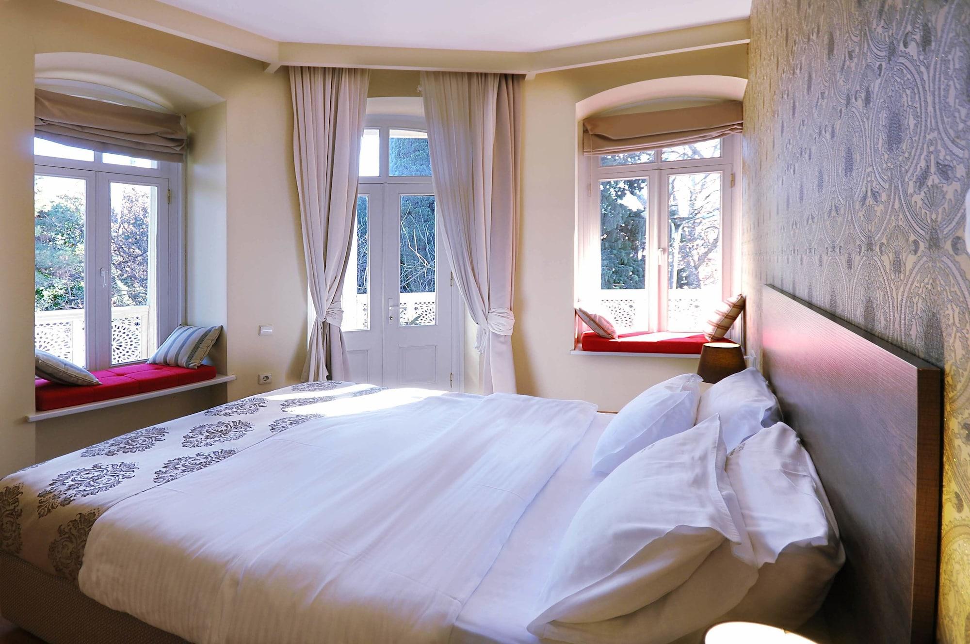 Tekla Palace By Urban Hotel